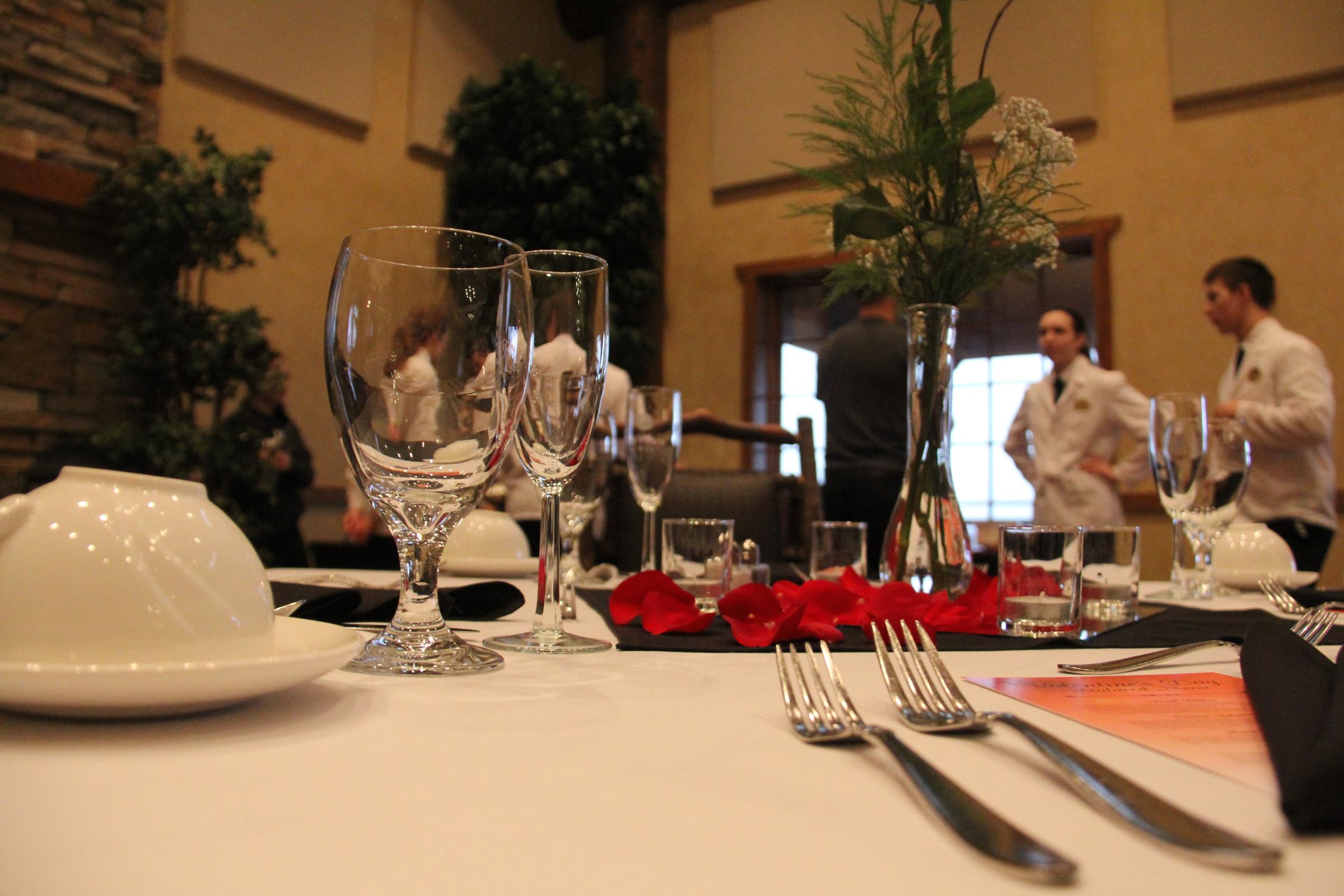A table at the restaurant of the Keeter Center