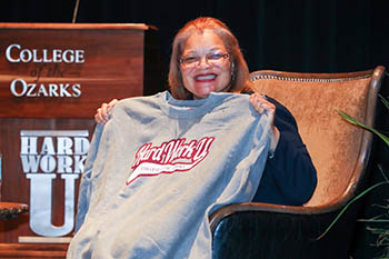 Dr. King is presented with gifts from the College at the conclusion of her convocation speech at The Keeter Center.