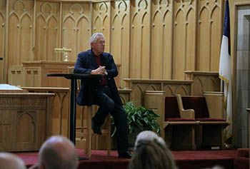 Author, leadership expert John Maxwell speaks to College of the Ozarks staff, faculty as part of employee development opportunity 