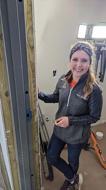 Zoe Johnson junior nursing major enjoying the opportunity to serve the Mayfield community